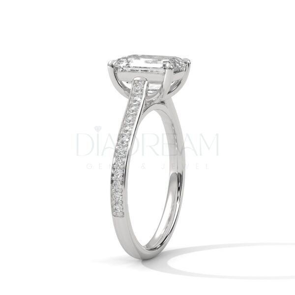 2 Carat Emerald Cut Moissanite Ring: A Symbol of Timeless Sophistication