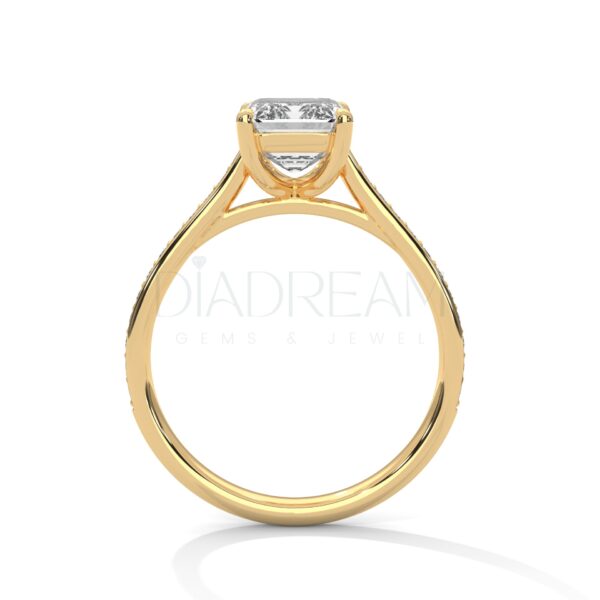 2 Carat Emerald Cut Moissanite Ring: A Symbol of Timeless Sophistication