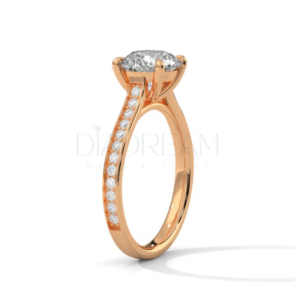 2 Carat Round Cut Moissanite Ring
