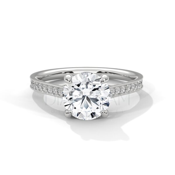 2 Carat Round Cut Moissanite Ring