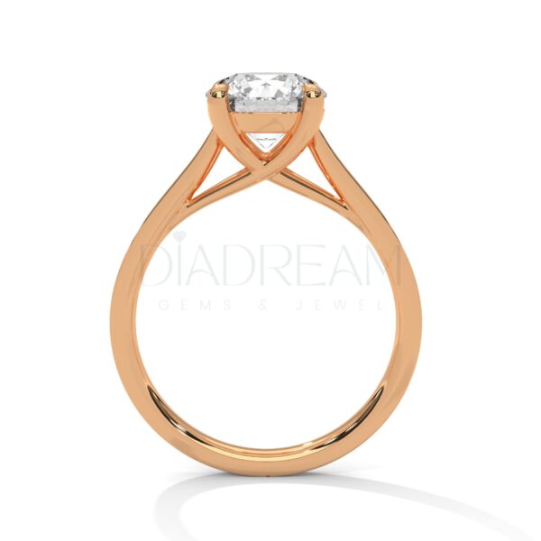 2 Carat Round Cut Moissanite Ring