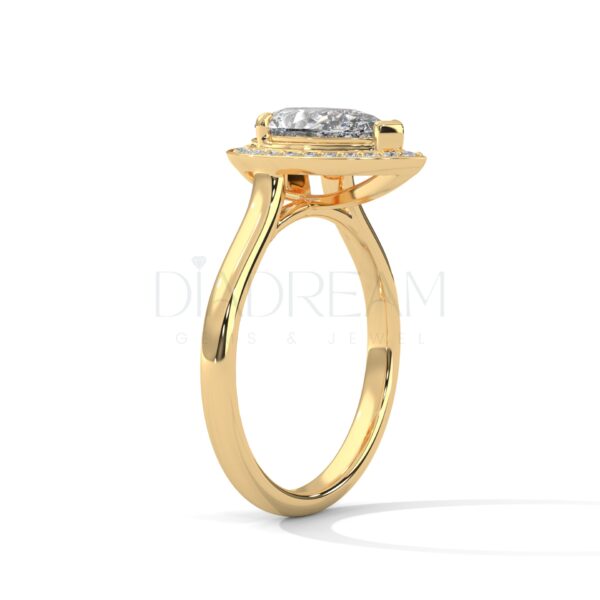 2.5 Carat Pear Cut Moissanite Ring: A Teardrop of Brilliance
