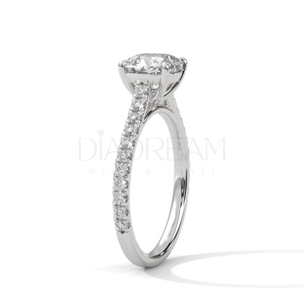 2 Carat Round Cut Moissanite Ring