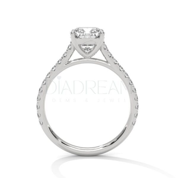 2 Carat Round Cut Moissanite Ring